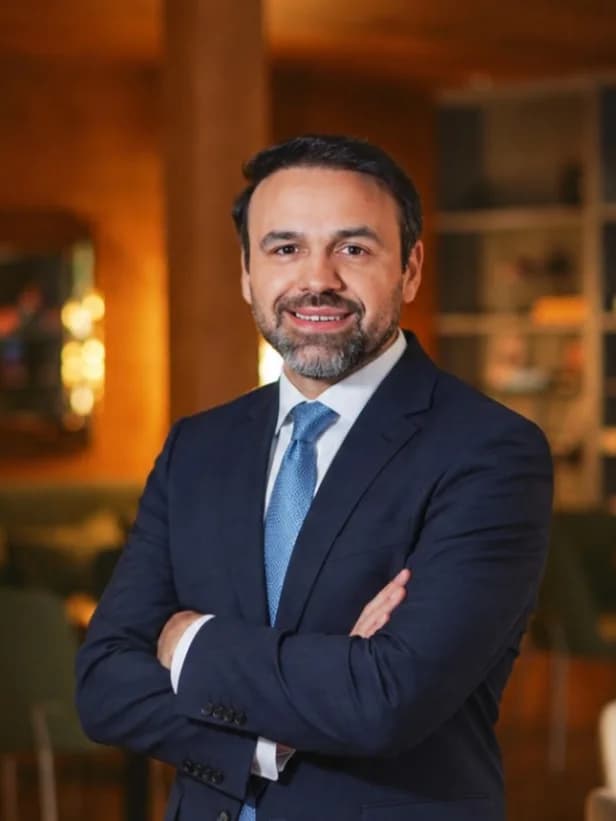 Cláudio Júnior Oliveira